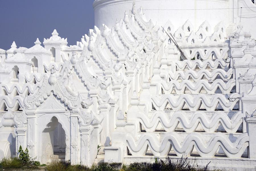 Hsinbyume Pagoda Mingun