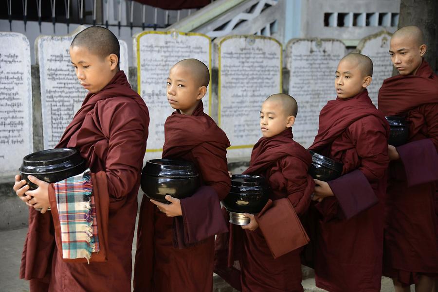 Meal of the Monks Mahagandayon Amarapura