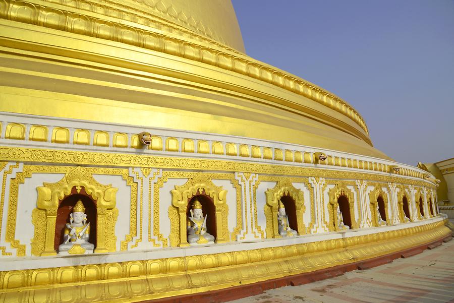 Kaughmundaw Pagoda Sagaing