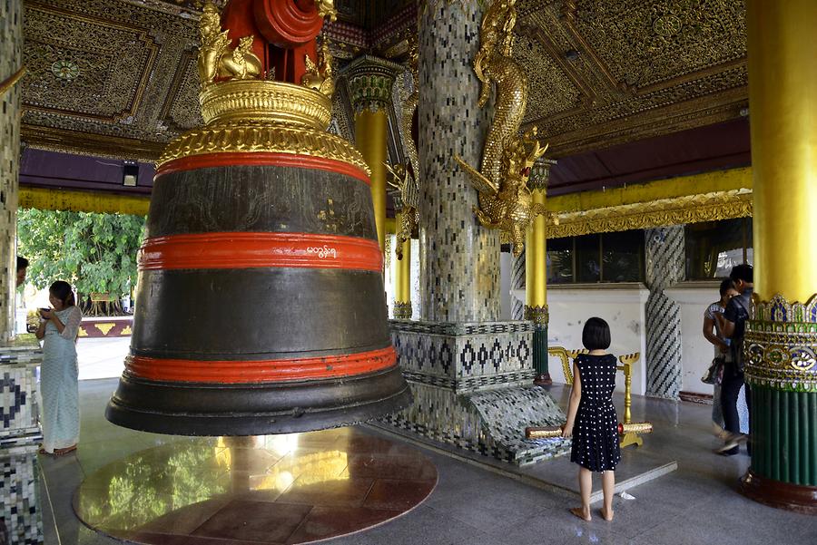Bell Shwedagon