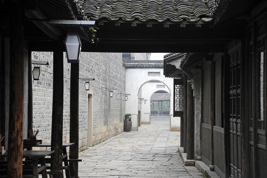 Wuzhen - Alley