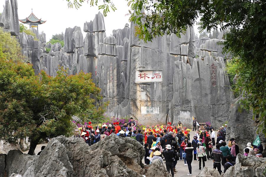 Shilin - Stone Forest, Tourists