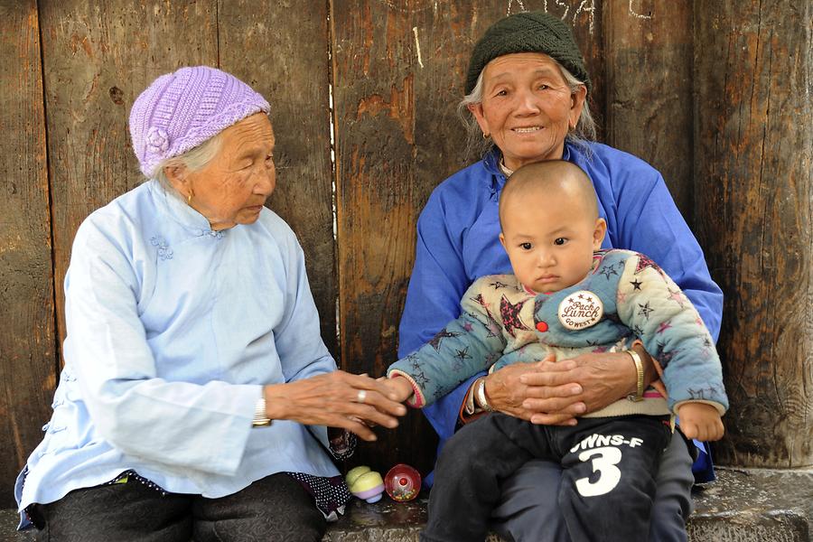 Tuanshan - Local Family