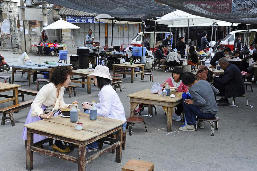 Xizhou - Sidewalk Restaurant