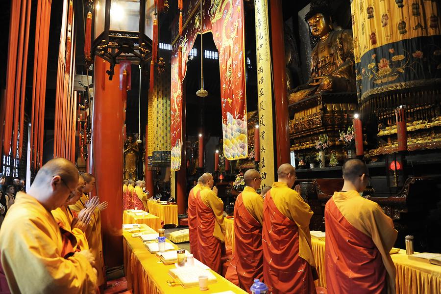 Jade Buddha Temple - Monks