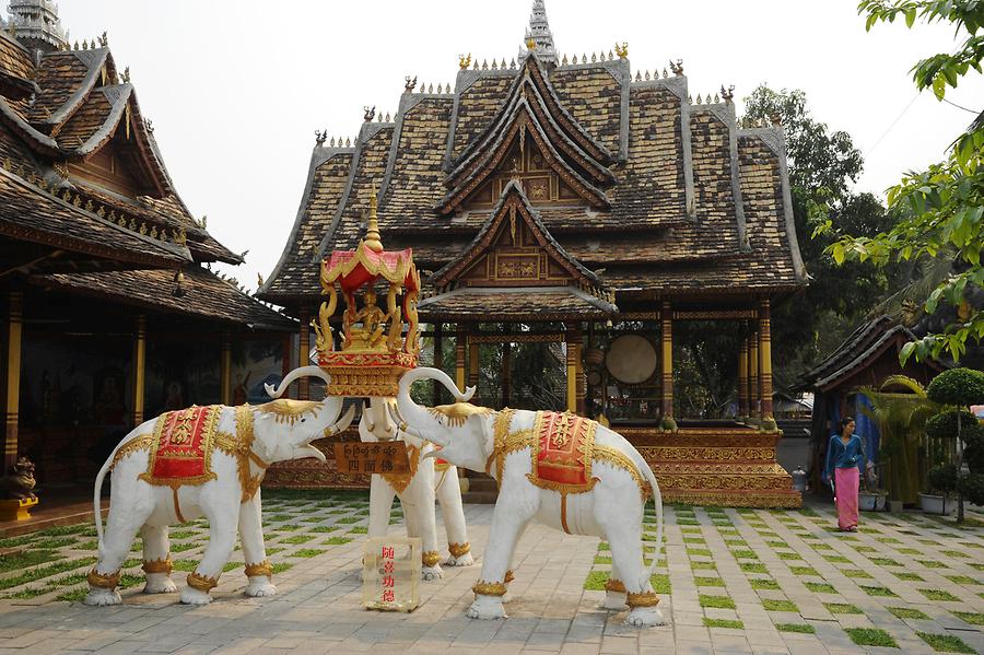 Ganlanba - Dai Minority Park, Temple