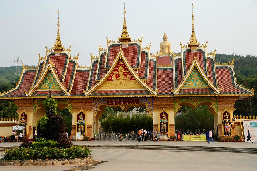 Jinghong - Mange Temple, Entrance