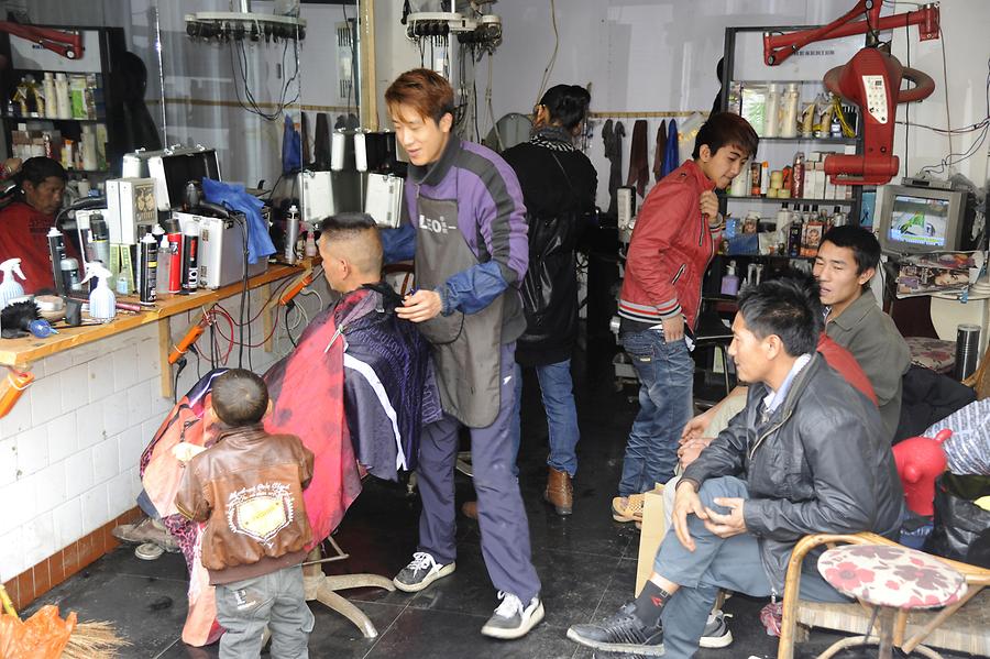 Xinjie, the Old Town - Hairdresser