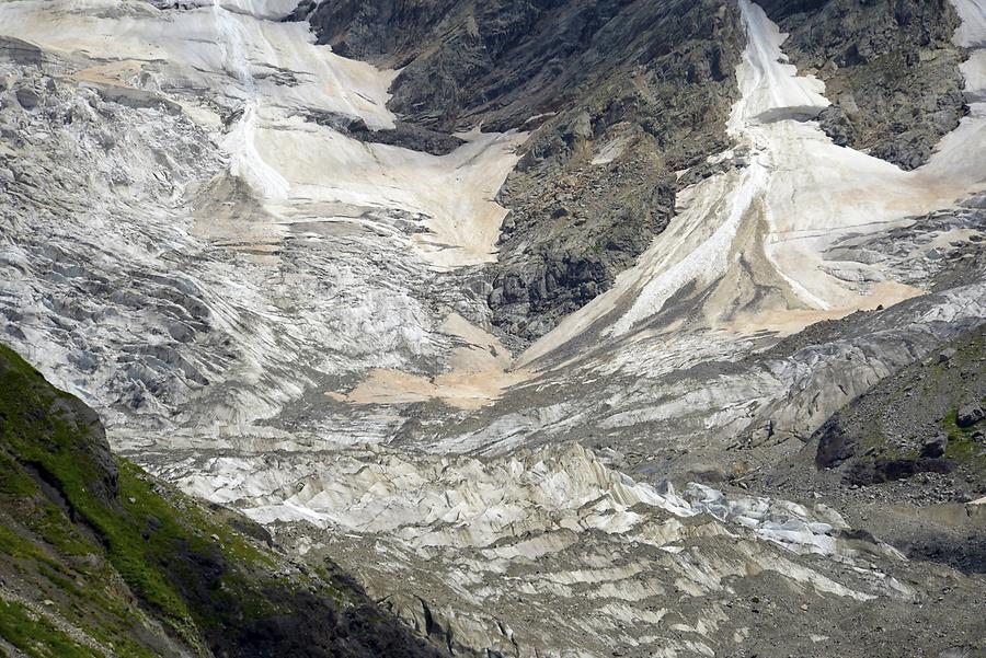 Shkhara Mountain - Glacier