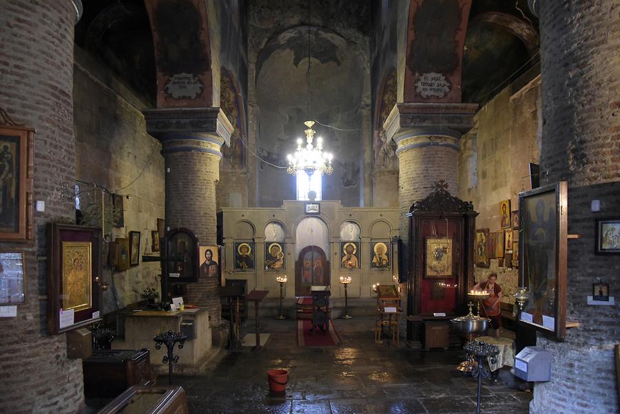 Anchiskhati Basilica - Inside
