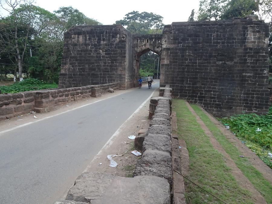 Cuttack - Barabati Fort; Gate