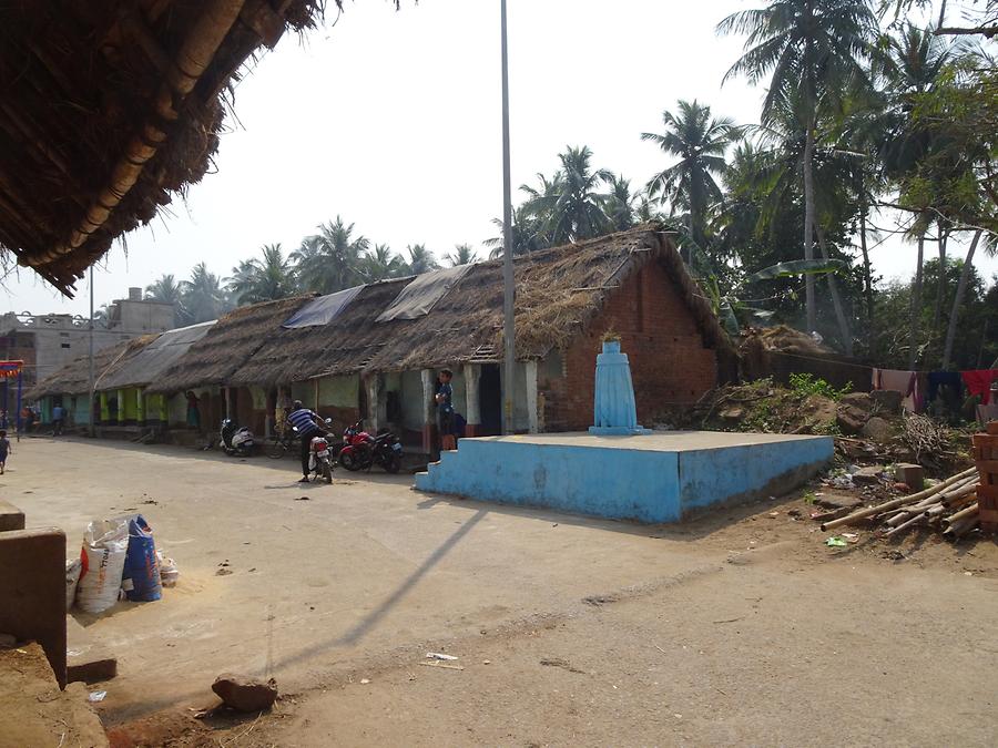 Near Puri - Thatched Homes
