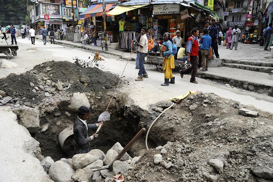 Manali - Road Works