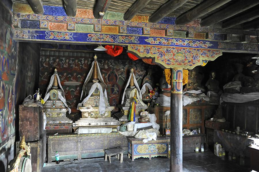 Lamayuru Monastery - reliquary Chörten