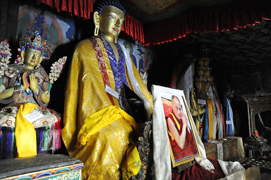 Rizong Monastery - Shakyamuni Buddha