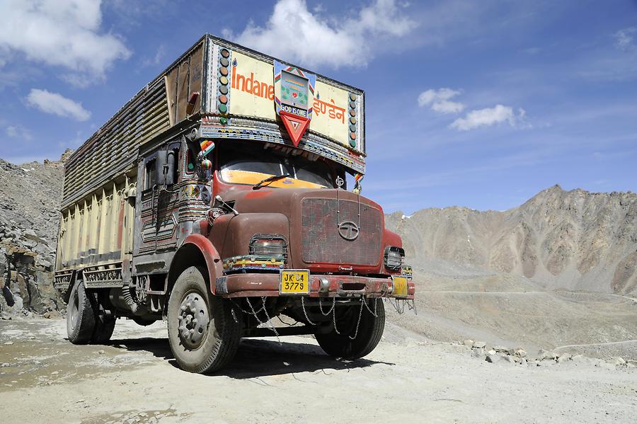 Road Into the Nubra Valley - Truck