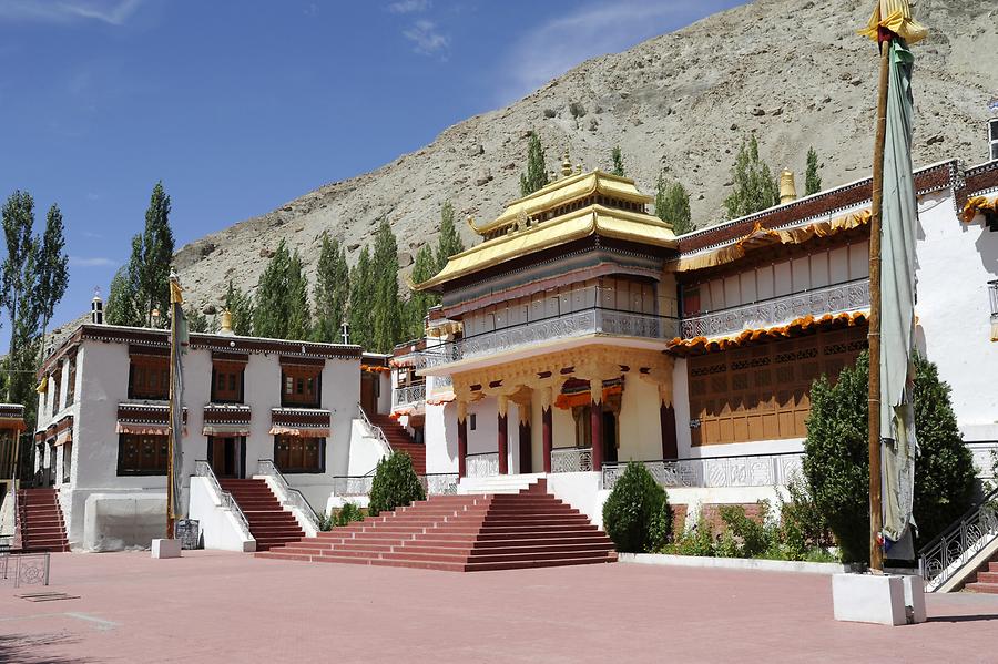 Sumur - Samtenling Monastery