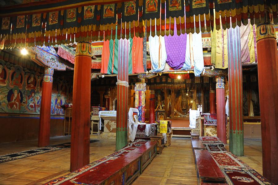 Sumur - Samtenling Monastery; Dukhang