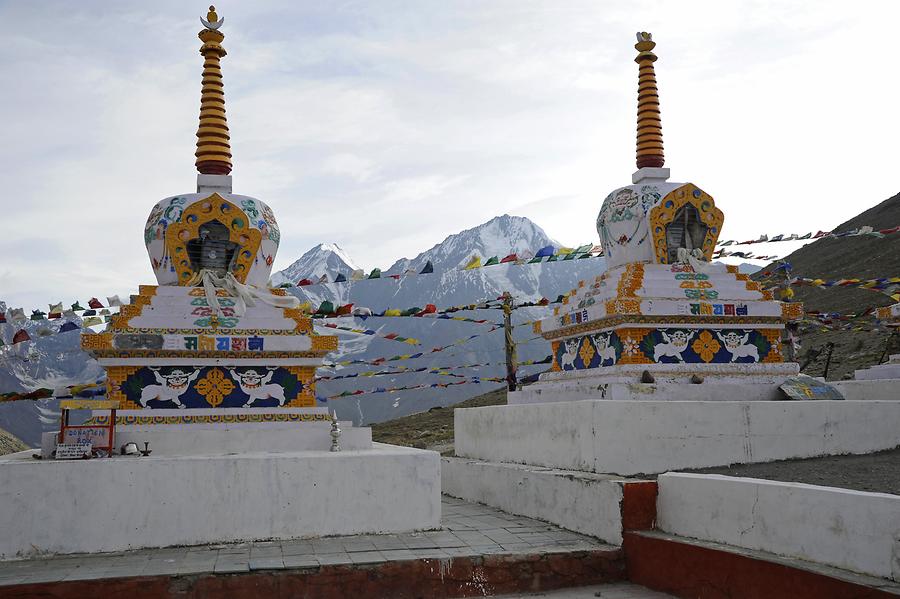 Kunzum Pass - Summit; Stupas