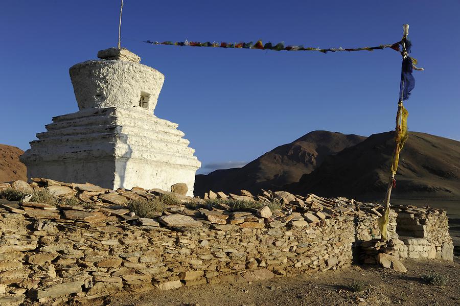 Tso Kar Plateau - Stupa