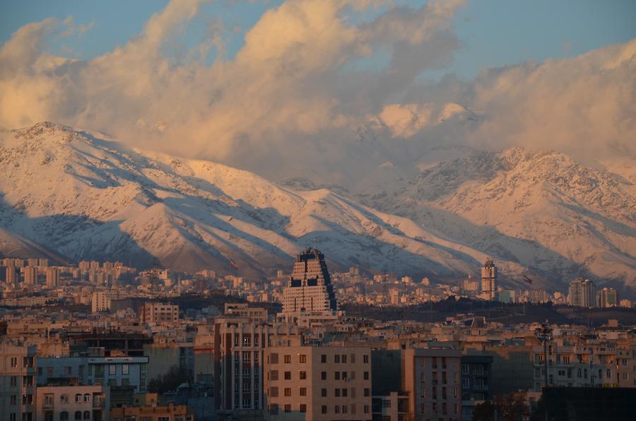 Tehran view from Shahrak-e Ekbatān, Photo: © Ernest Geyer, 2017