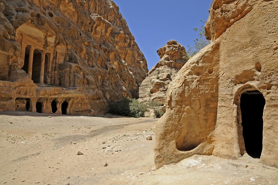 Temple Little Petra