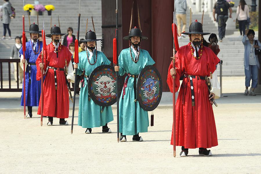 Gyeongbok changing of the guards (1)