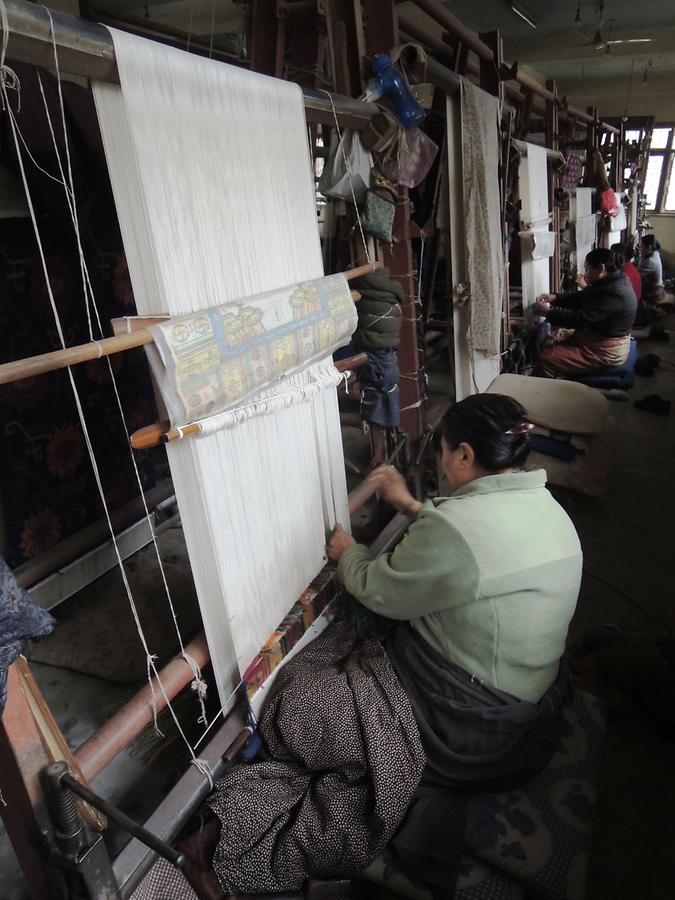 Tibetan centrum Jawalkhel weaver