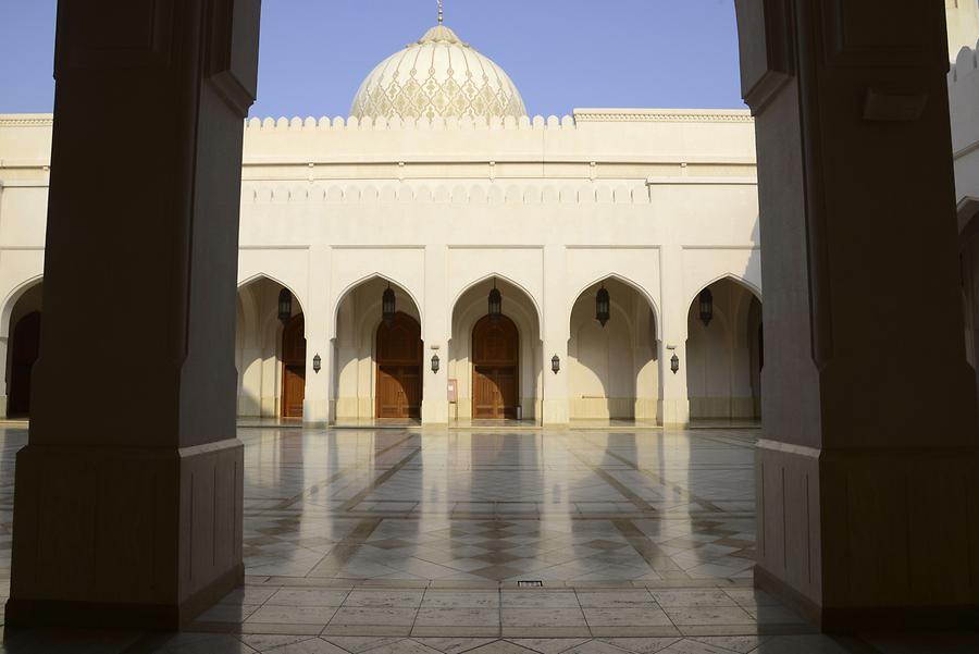 Salalah - Sultan Qaboos Mosque; Courtyard