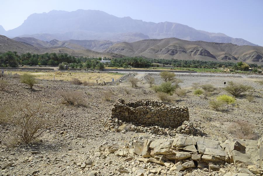 Al-Ayn - Beehive Tombs