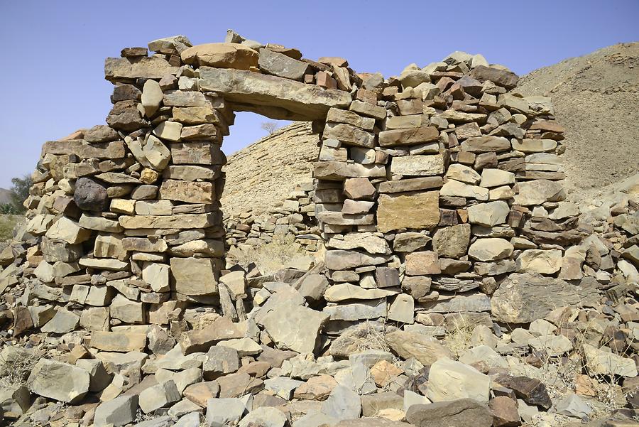 Al-Ayn - Beehive Tombs