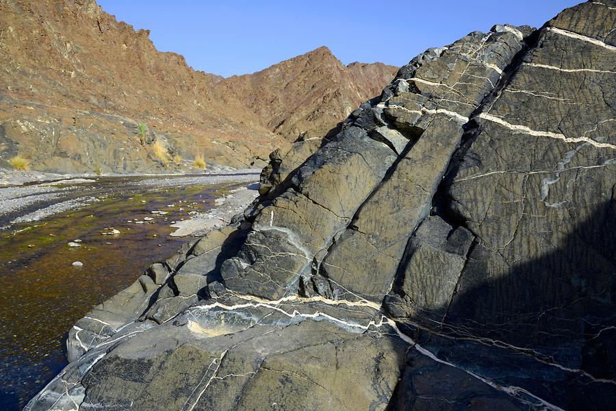 Wadi Al Abyadh - Rock Formations