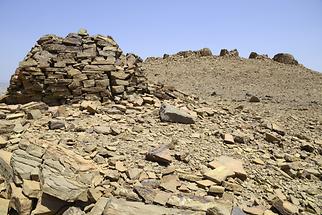 Wadi Samad - Beehive Tombs (1)
