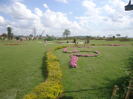 Lawns maintained throughout the area, Photo: Haris Naeem,2015