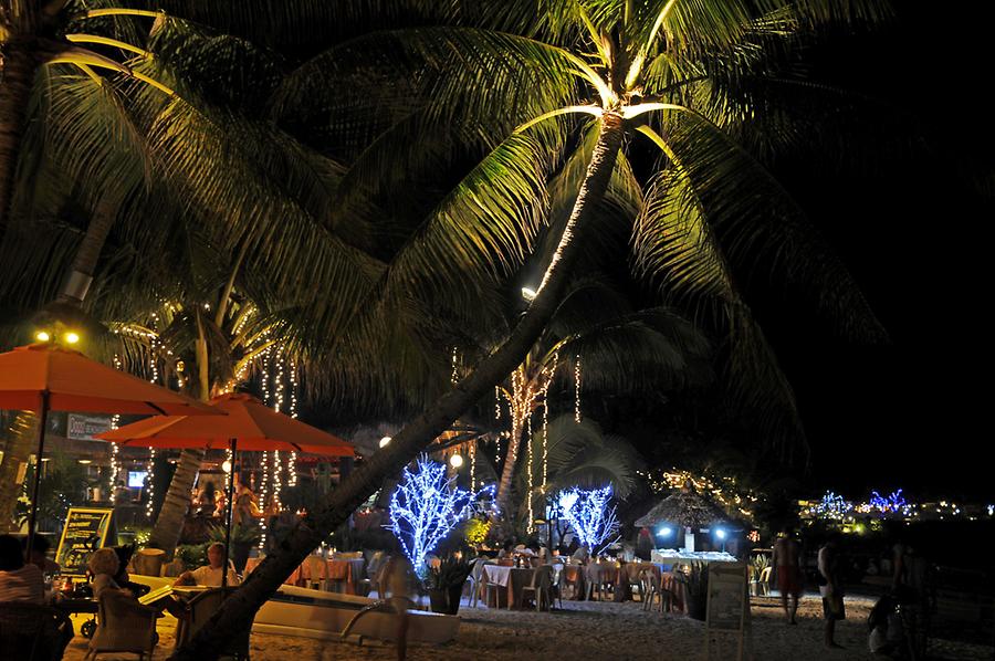 Alona Beach restaurants