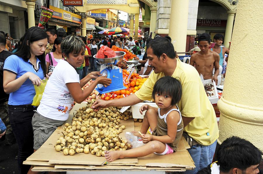 Street market Quiapo