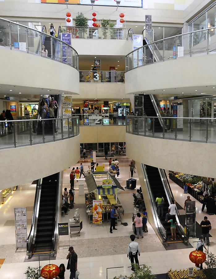Shopping centre Makati Manila