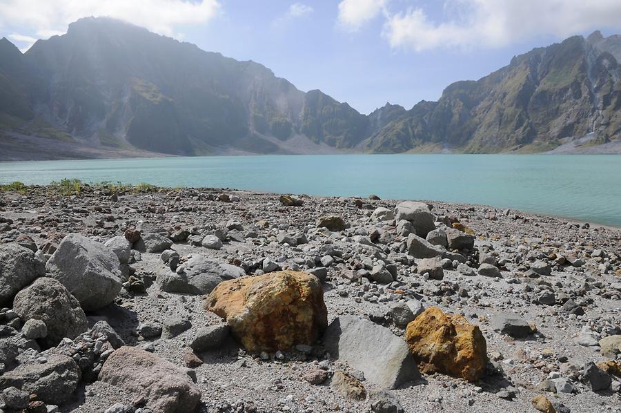 Crater Lake Of Mount Pinatubo 13 Pinatubo Pictures Philippines In Global Geography 5288