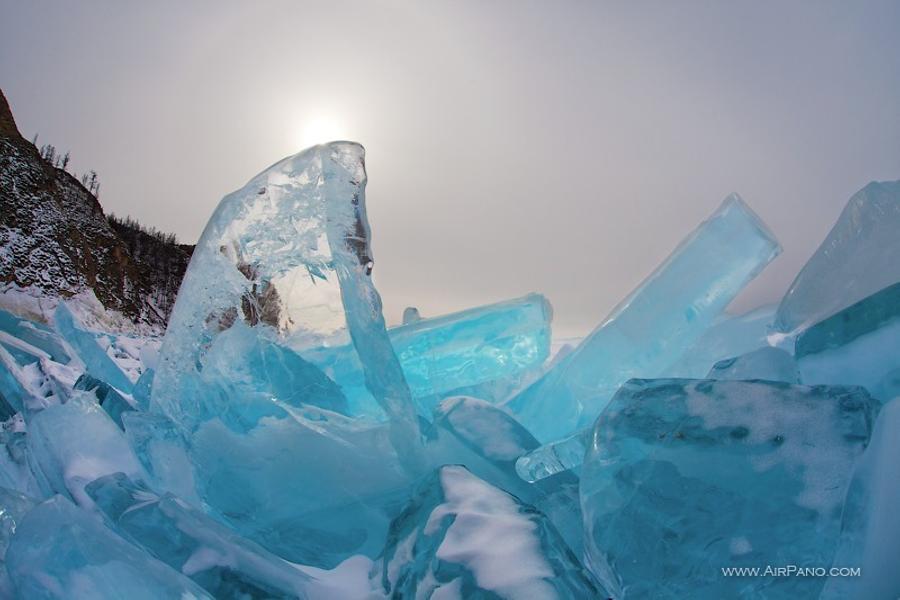 Pack ice on the lake, © AirPano 