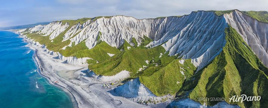 White cliffs of Iturup, © AirPano 
