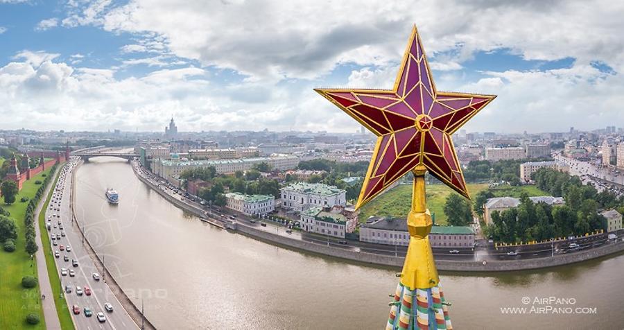 Kremlin_s star