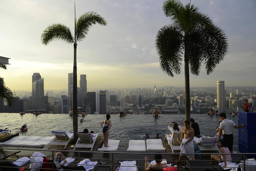 Marina Bay Sands Hotel - Rooftop Pool
