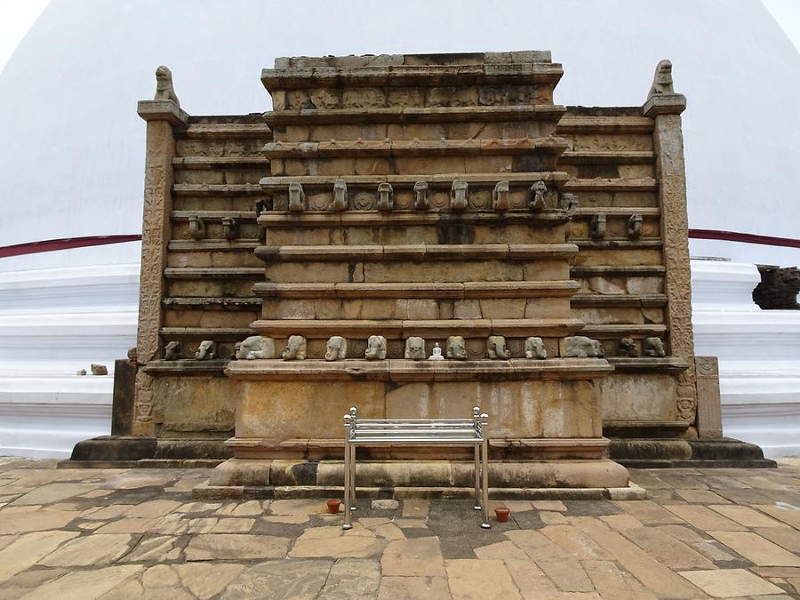 Anuradhapura - Mirisawetiya Stupa