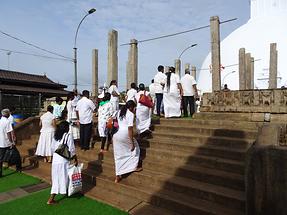 Anuradhapura - Ruwanwelisaya Stupa; Access