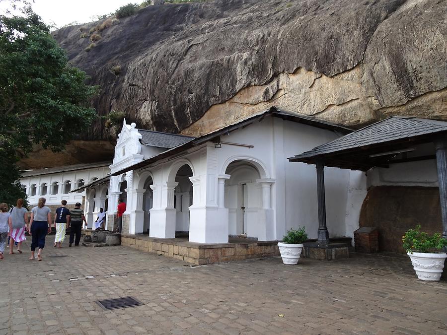 Dambulla - Cave Temple