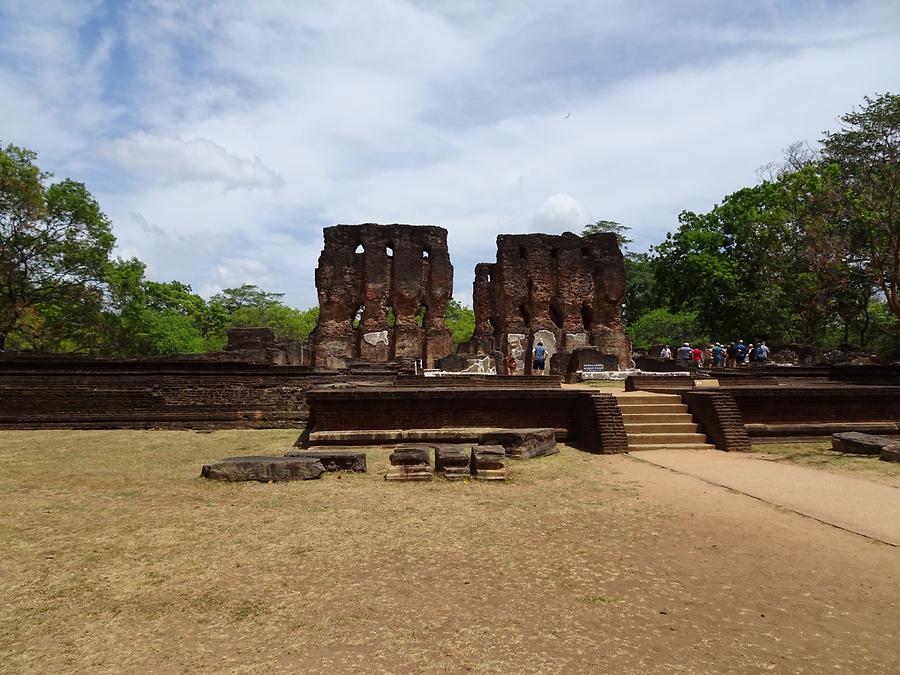 Polonnaruwa - Ancient Royal City; Royal Palace
