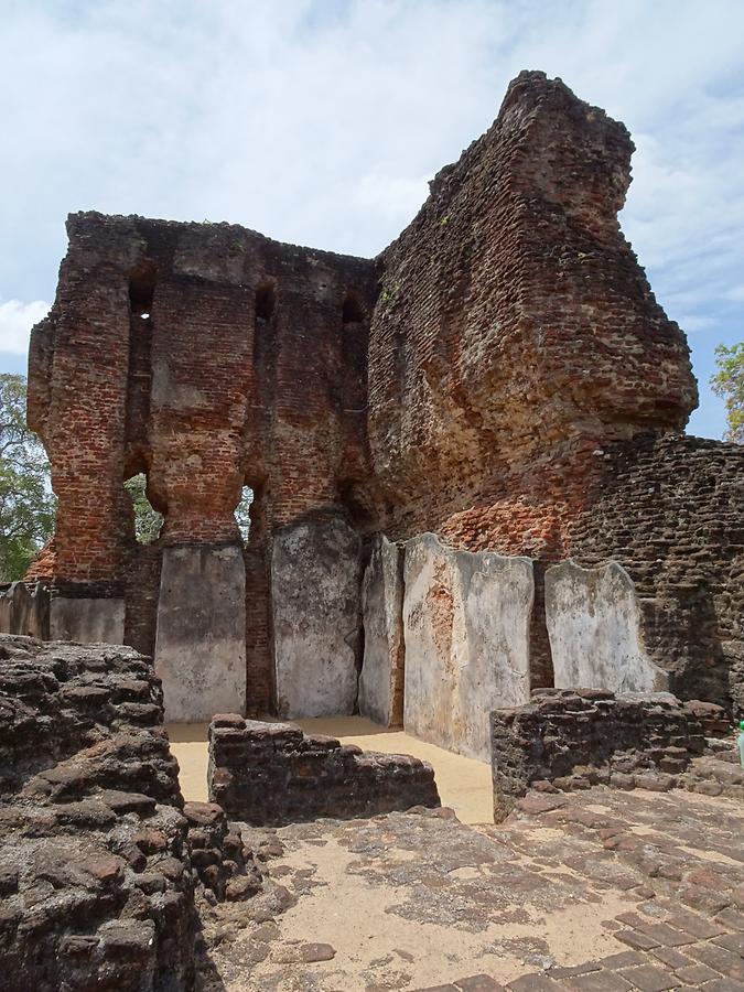 Polonnaruwa - Ancient Royal City; Royal Palace