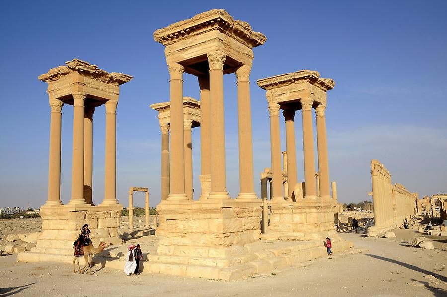 Tetrapylon at Palmyra (2) | Palmyra | Pictures | Syria in Global-Geography