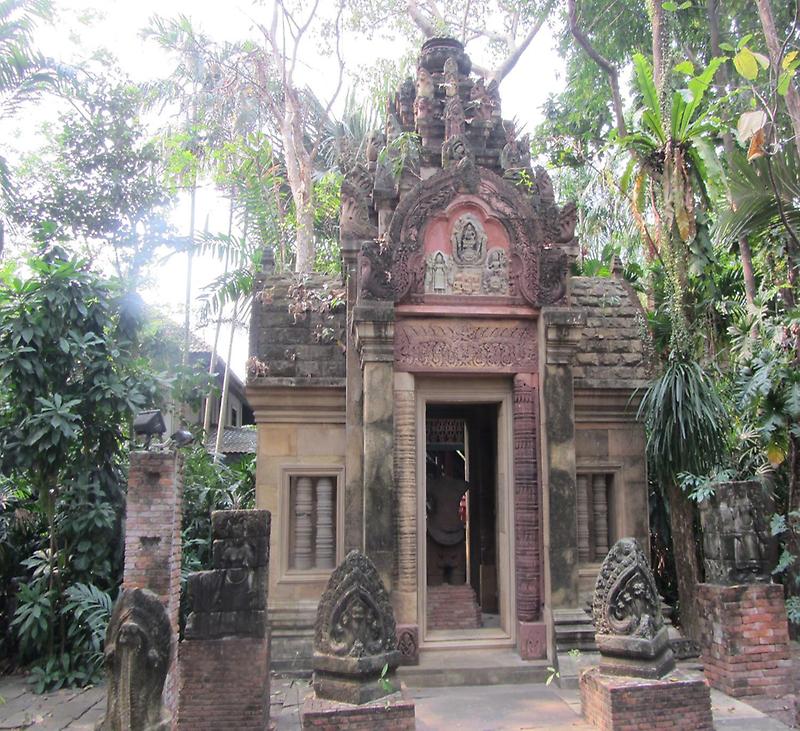 Chapel, Burmese style