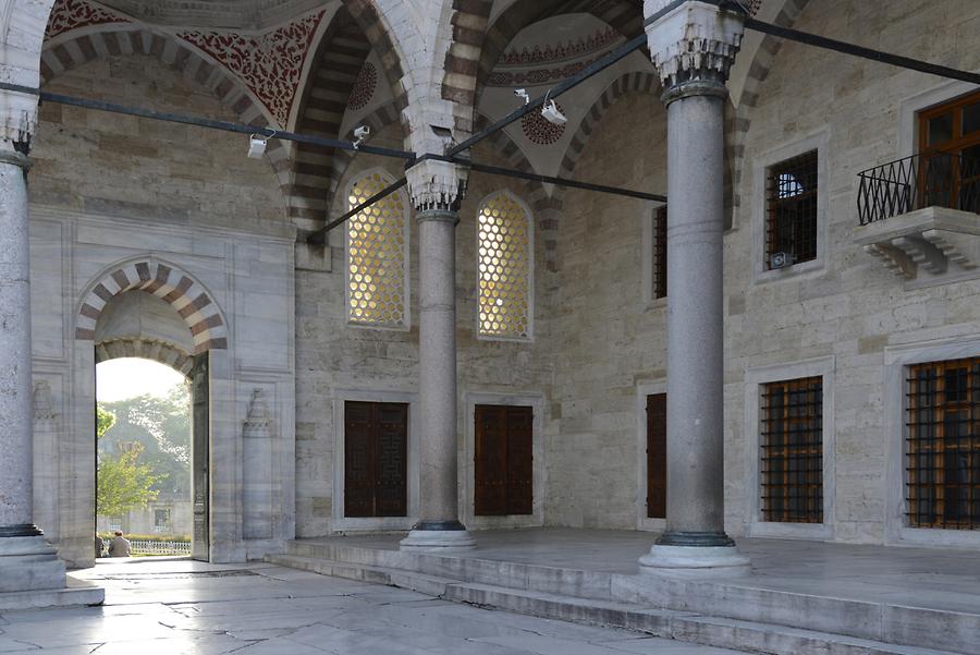 Sultan Ahmet Mosque - Forecourt